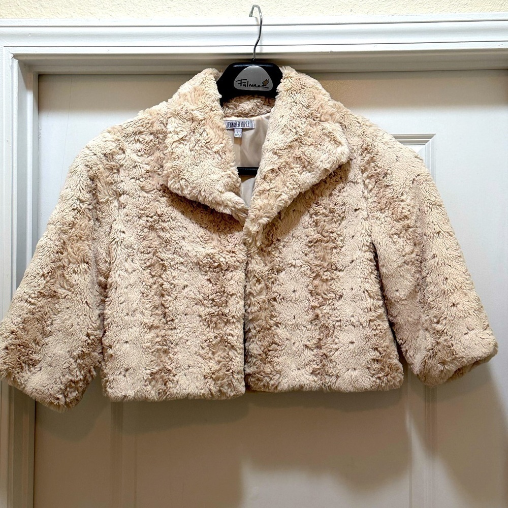 Jennifer Lopez Women’s Cream Faux Cropped Jacket - Size Large (EUC)